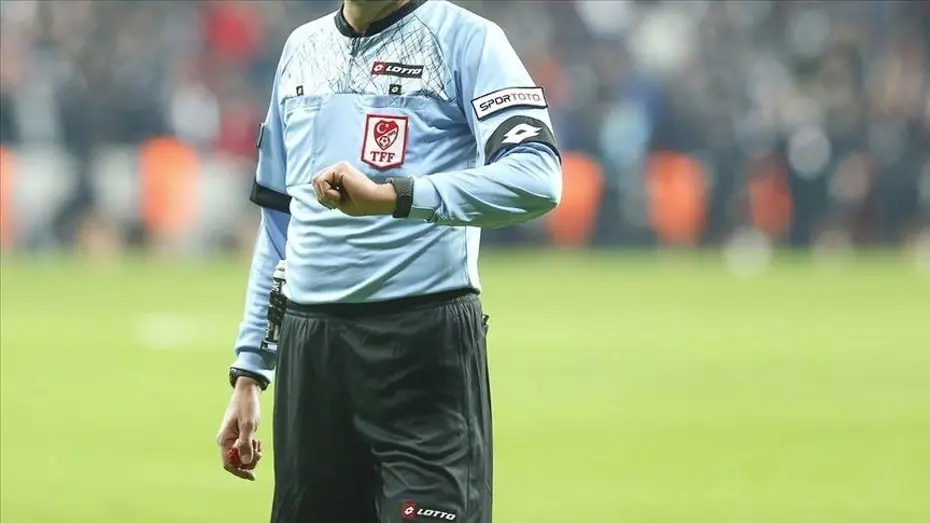 149 hakemin kariyeri resmen sona erdi! Artık maç yönetemeyecekler - 5
