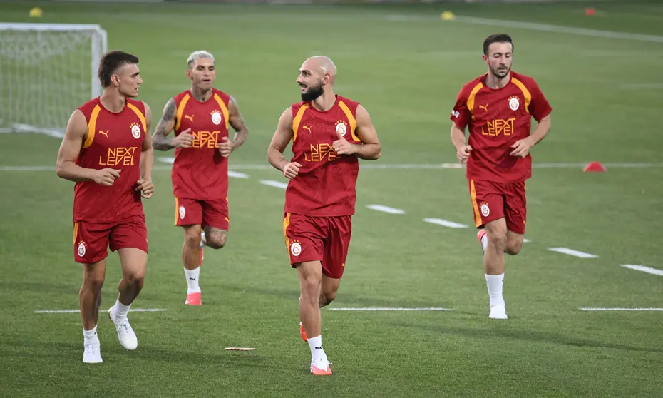 Galatasaray yeni sezonu Kemerburgaz Tesisleri'nde açtı - 3 Galatasaray yeni sezonu Kemerburgaz Tesisleri'nde açtı - 3