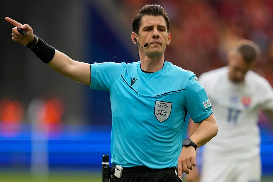 Samsunspor-Fenerbahçe maçına damga vuran pozisyon için Fırat Aydınus'tan flaş yorum: Trio ile taban tabana zıt - 5