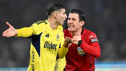 Trio'dan olay yorum! Kırmızı kart atlandı, goller öncesi el ve faul var mı? (Trabzonspor-Fenerbahçe)