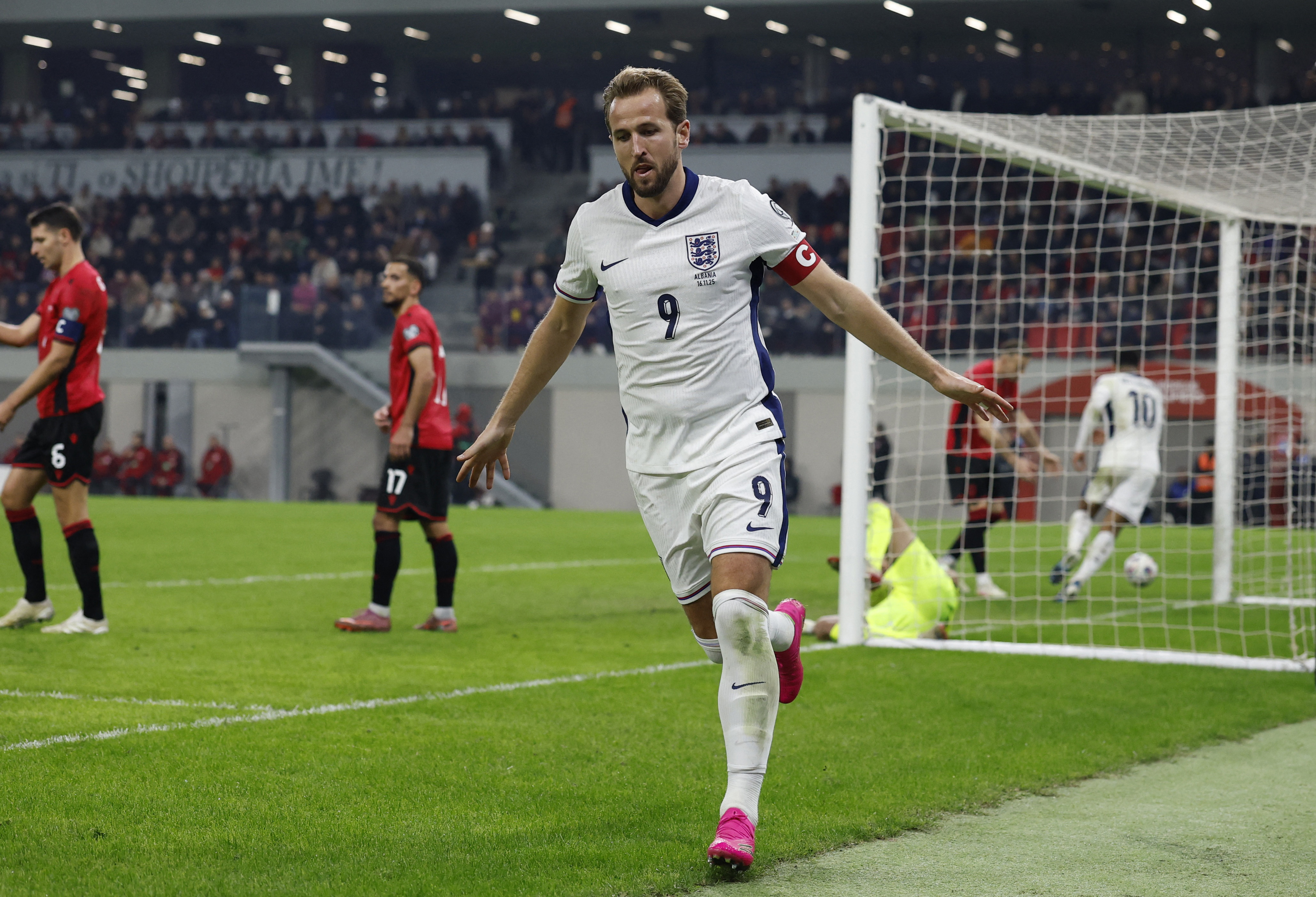 İngiltere Dünya Kupası'na, Arnavutluk play-off'lara gidiyor