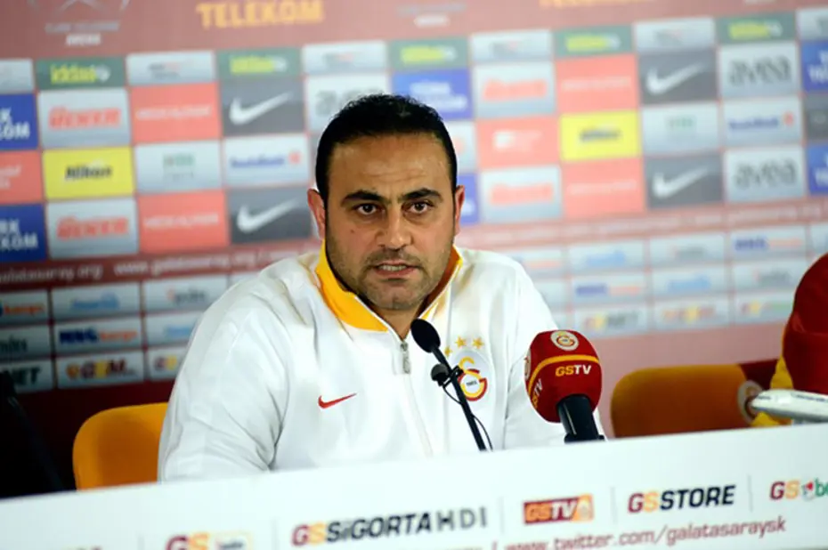 Hasan Şaş, Galatasaraylı oyuncuya sinirlendi: "Ne oldu? Menajerin mi oynuyor?" - 4