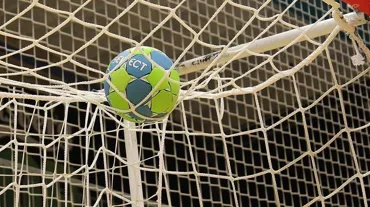 Türkiye 20 Yaş Altı Kadın Hentbol Takımı hazırlık maçında Çekya karşısında