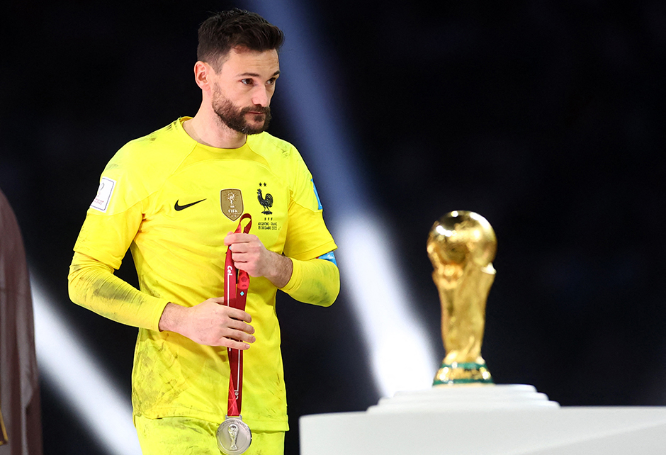 Tottenham'ın kalecisi Lloris, 6 hafta oynayamayacak