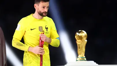 Tottenham'ın kalecisi Lloris, 6 hafta oynayamayacak