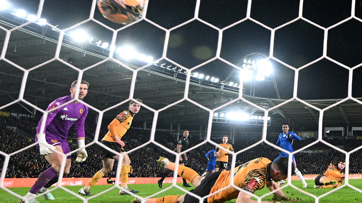 Hull City evinde üstünlüğünü koruyamadı