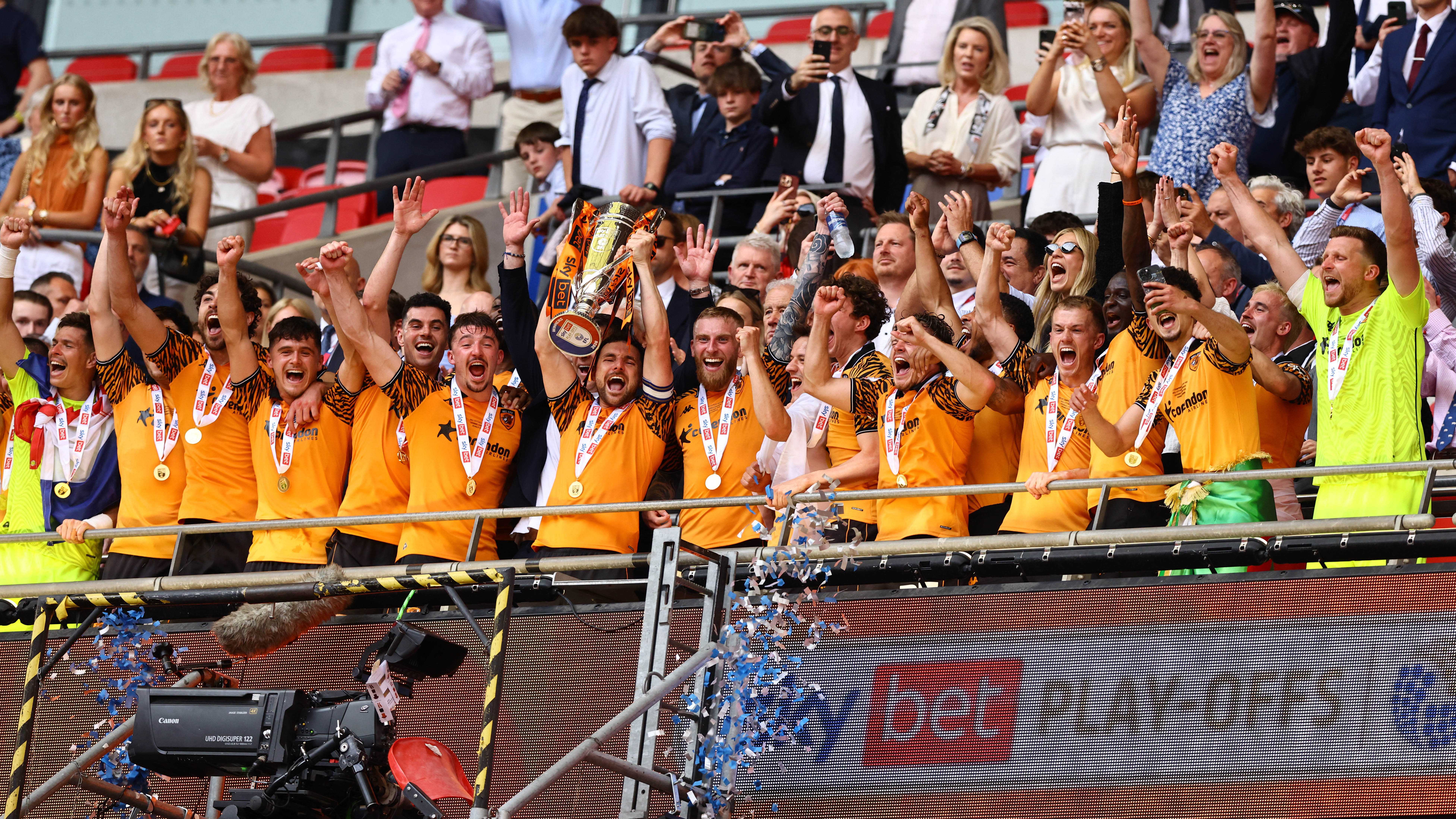 Hull City'ye akılalmaz para ödülü! Premier Lig'e dönerek kasayı doldurdular