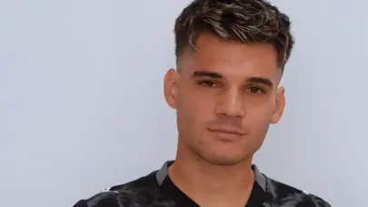 Süper Lig'de 24 yıl sonra yeniden Hagi: Alanyaspor, Ianis Hagi'ye imza attırdı