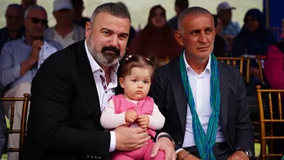 İbrahim Hacıosmanoğlu'ndan birlik ve beraberlik mesajı İbrahim Hacıosmanoğlu'ndan birlik ve beraberlik mesajı