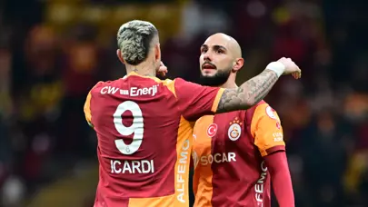 Galatasaray - İstanbulspor maçında korkutan sakatlık: Ambulansla hastaneye kaldırıldı