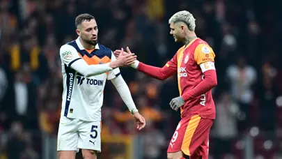 Icardi'nin verdiği görüntü yine göze çarptı! Başakşehir maçı sonrası bakın ne yaptı Icardi'nin verdiği görüntü yine göze çarptı! Başakşehir maçı sonrası bakın ne yaptı