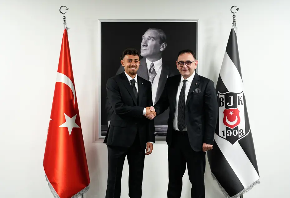 Beşiktaş, İlhan Fakılı ile 4 yıllık sözleşme imzaladı - 2
