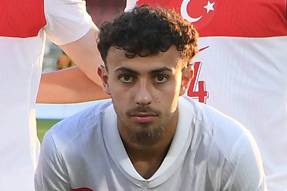 Beşiktaş'tan transferde sürpriz! Ümit Milli futbolcu için görüşmeler başladı - 2 Beşiktaş'tan transferde sürpriz! Ümit Milli futbolcu için görüşmeler başladı - 2