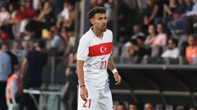 Beşiktaş bir transferi daha açıkladı! İmza için İstanbul'a geldi