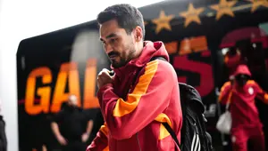 İlkay Gündoğan saniye düşünmeden seçimini yaptı: "Nasılsınız'dan daha çok bu soru soruldu" İlkay Gündoğan saniye düşünmeden seçimini yaptı: "Nasılsınız'dan daha çok bu soru soruldu"