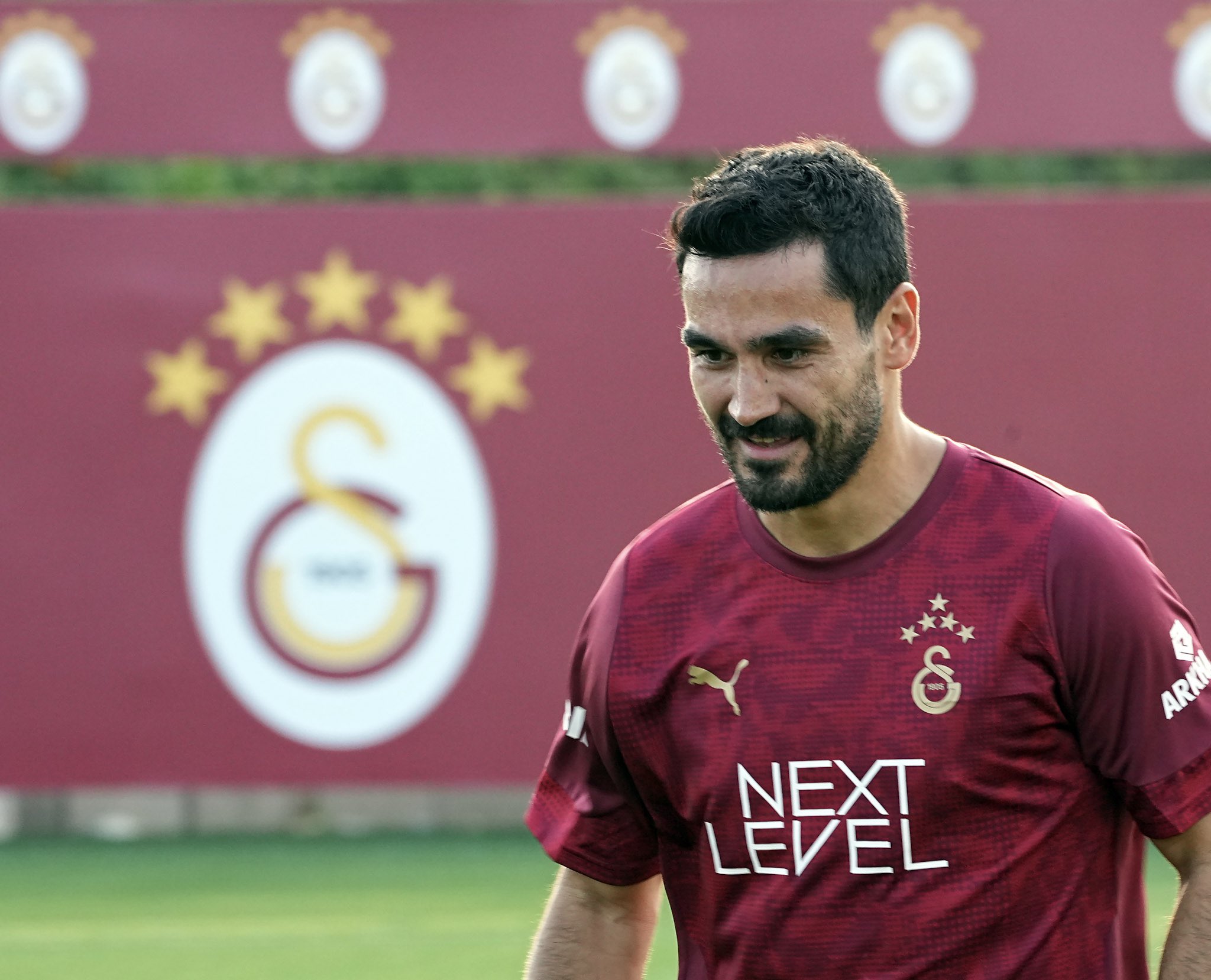 Manchester City'den Direkt Eyüpspor'a: İlkay Gündoğan 'Halı Sahayı' Test Etti!