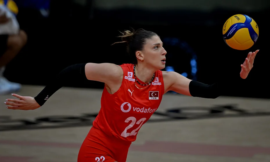 Galatasaray'dan sakatlık açıklaması: İlkin Aydın'ın sahalardan uzak  kalacağı süre belli oldu | NTVSpor