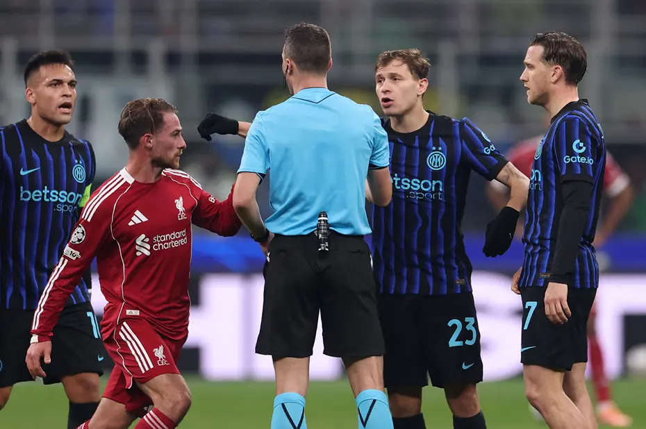 Hakan Çalhanoğlu'nun kabusu yaşadığı maçta olay karar! Şampiyonlar Ligi'nde hakemi yerin dibine soktular - 7