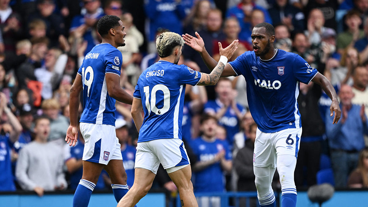 Ipswich Town, Premier Lig 3 puanla döndü: Leeds United ve Everton galibiyetle başladı