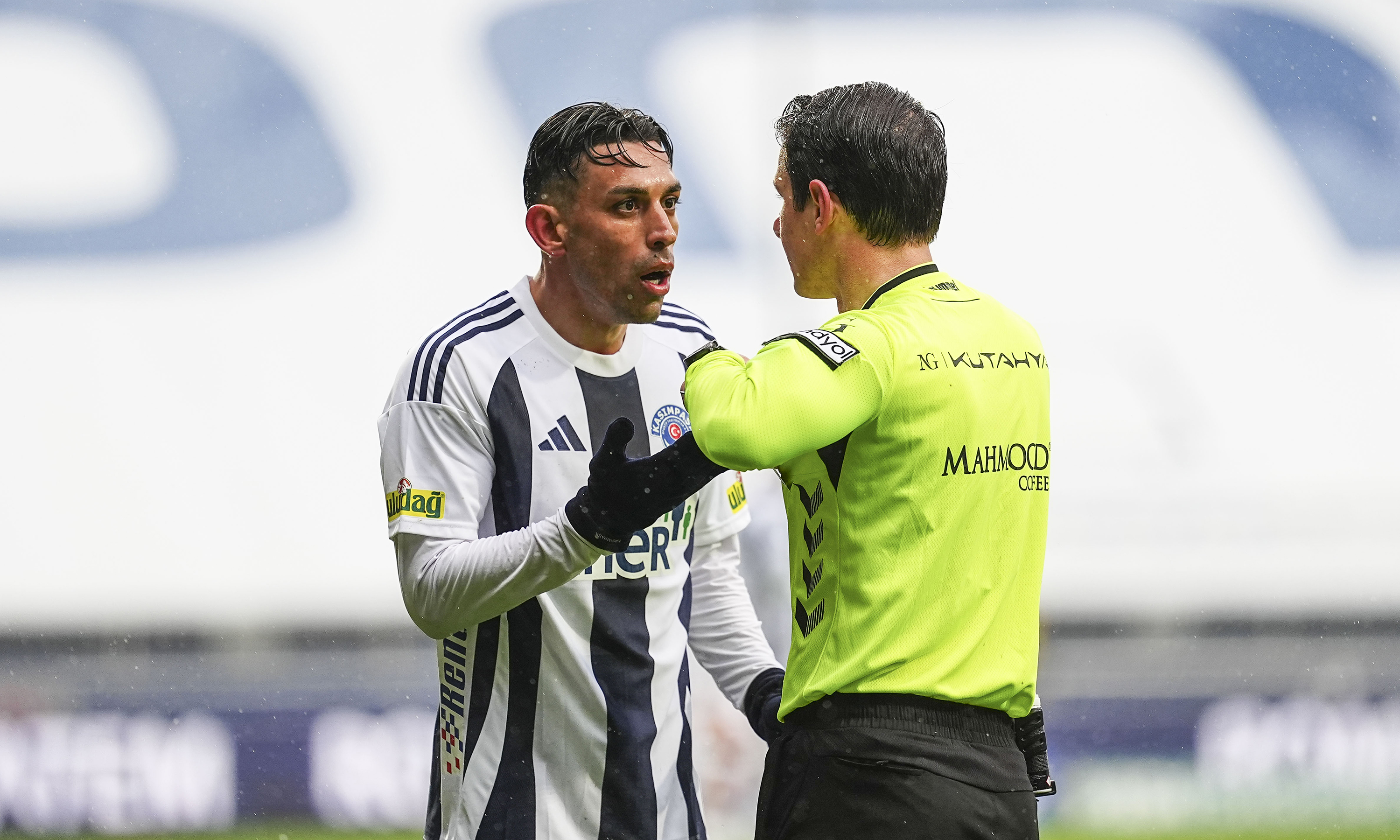 Fenerbahçe'ye dönecek mi? İrfan Can Kahveci ilk maçında açıkladı