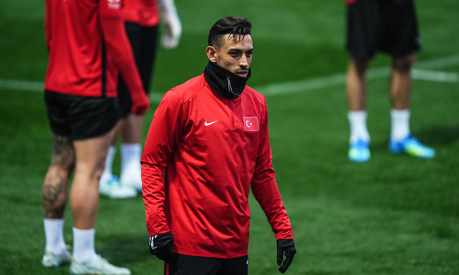 İrfan Can Kahveci'den otelde havai fişek patlatan taraftarlara: 