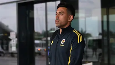 Fenerbahçe resmen açıkladı: İrfan Can Kahveci yeni takımıyla imzaladı