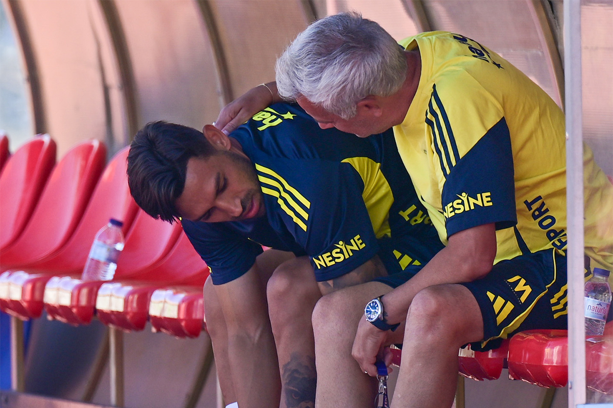 Jose Mourinho ile yollar ayrıldı, İrfan Can Kahveci'nin eşinden flaş paylaşım geldi