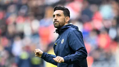 İrfan Can Kahveci resmen Kasımpaşa'da: Transfer tanıtımında Emre Belözoğlu detayı