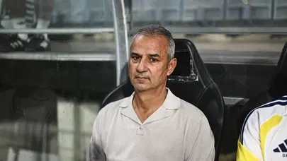 İsmail Kartal'dan oyuncusu için FLAŞ ayrılık yanıtı: "Yönetimle arasında bazı şeyler var" İsmail Kartal'dan oyuncusu için FLAŞ ayrılık yanıtı: "Yönetimle arasında bazı şeyler var"