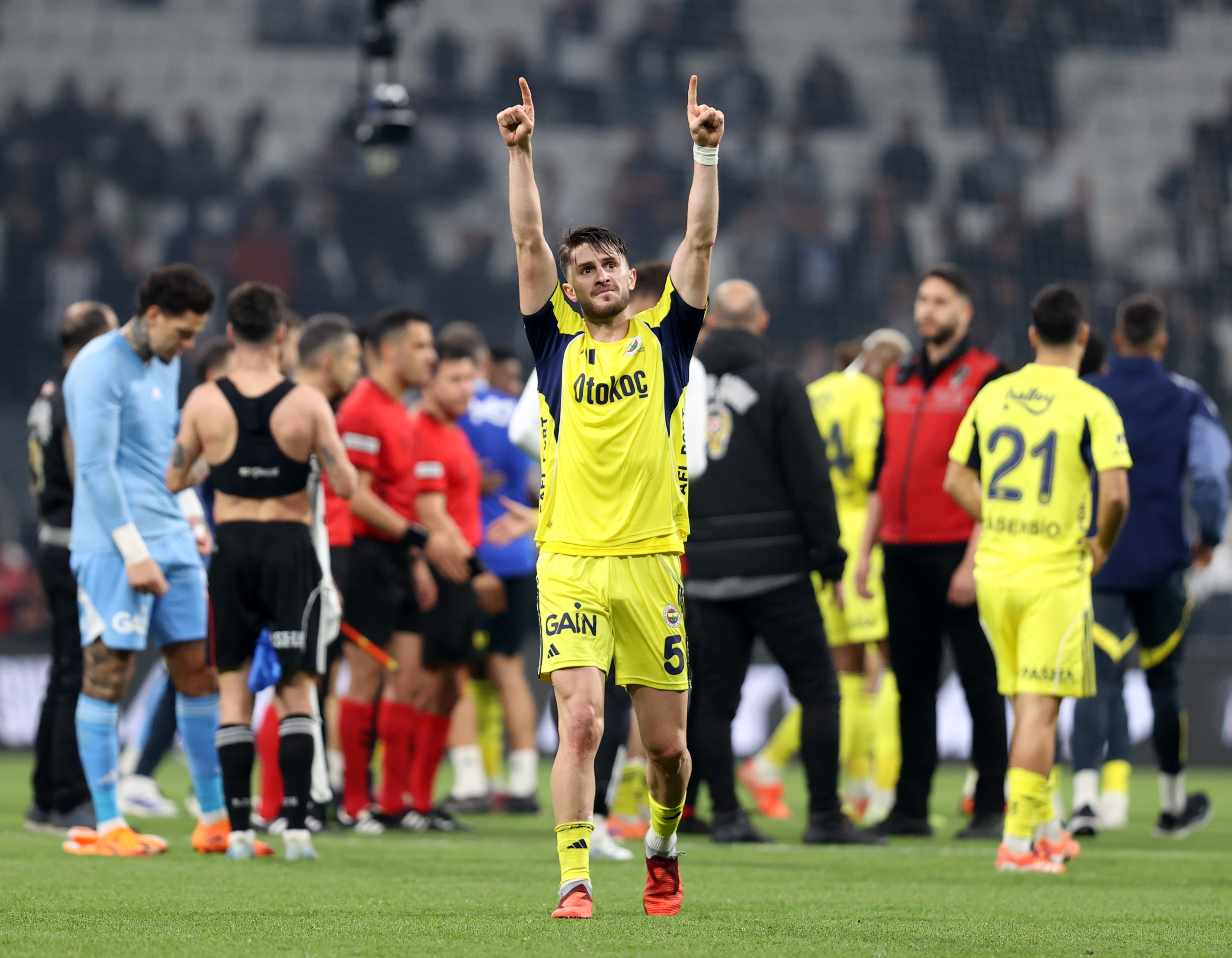 Fenerbahçe'de İsmail Yüksek cezalı duruma düştü