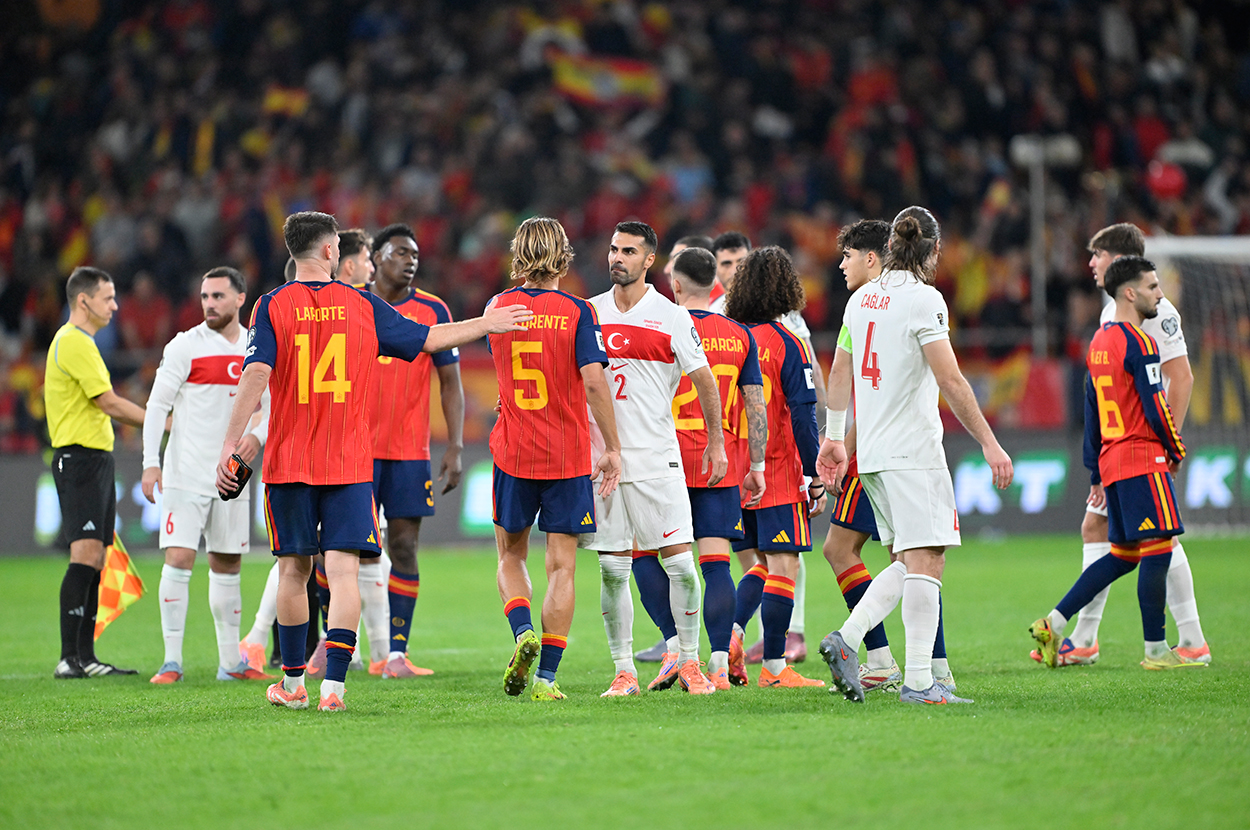 Parti iptal! A Milli Takım, İspanyol basınını şoka soktu: "Ölümlülüğün tadına vardık"