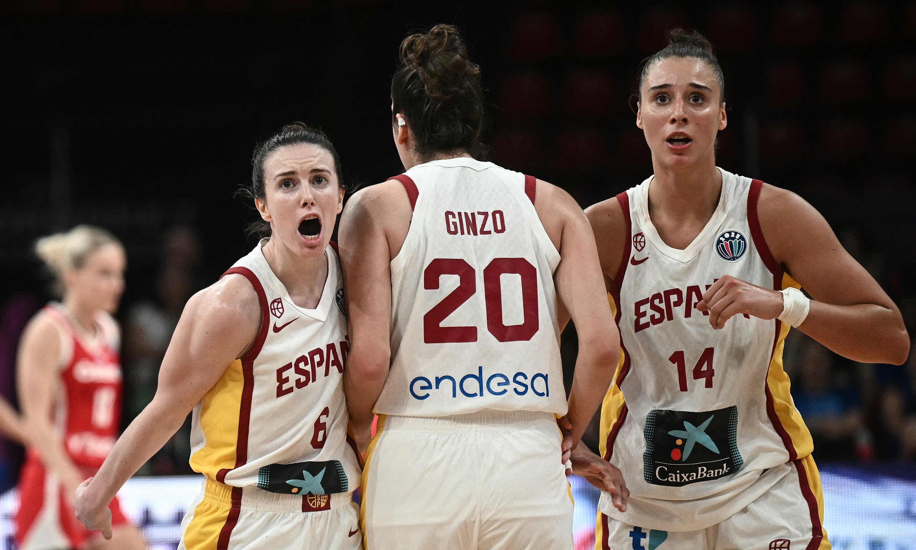 İspanya, EuroBasket'te yarı finale yükseldi