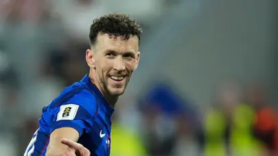 Ivan Perisic PSV'deki sözleşmesini uzattı