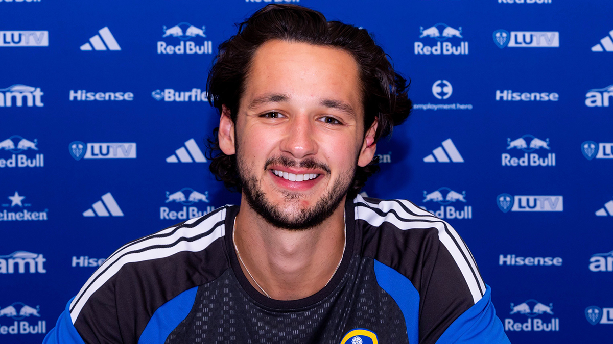 Leeds United'dan rekor transfer: Tarihe geçen anlaşma resmen açıklandı