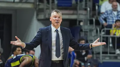 Jasikevicius'tan Fenerbahçe taraftarlarına: "İyi olduğumuz zaman mafya olmuyorlar"