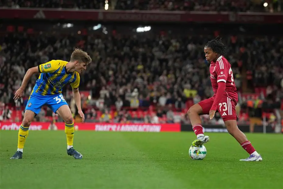 Southampton, Elias Jelert'le ilgili kararını verdi: Sadece 3 maçta emin oldular - 4