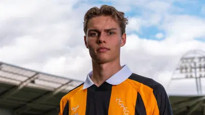Hull City 6. transferini resmen açıkladı! 5 yıllık imzayı attı, bonservisi belli oldu Hull City 6. transferini resmen açıkladı! 5 yıllık imzayı attı, bonservisi belli oldu