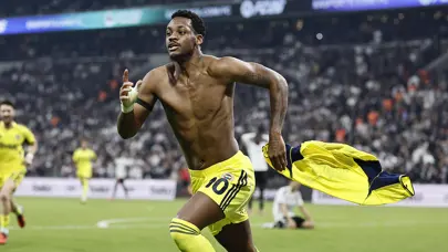 Derbi primini hesabında gören Jhon Duran'dan flaş hareket