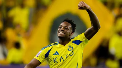 "Fenerbahçe'nin ilk bombası Jhon Duran yola çıktı" | Sporun manşetleri