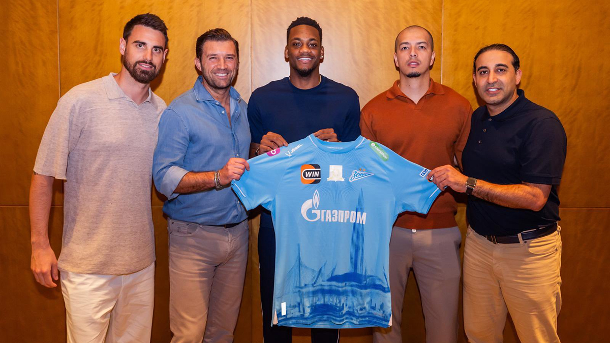 Transfer sonunda tamam! Jhon Duran formayı giydi