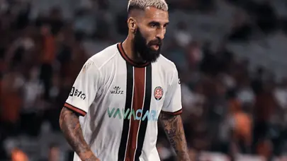 Fatih Karagümrük'te ayrılık