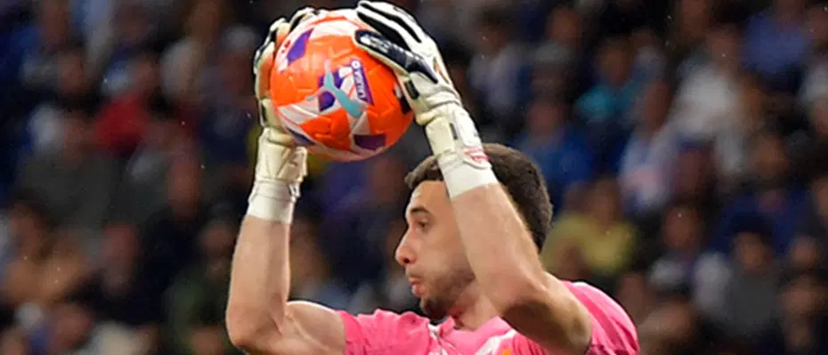 Barcelona resmen açıkladı: Ezeli rakipten 30 yıl sonra ilk transfer - 3