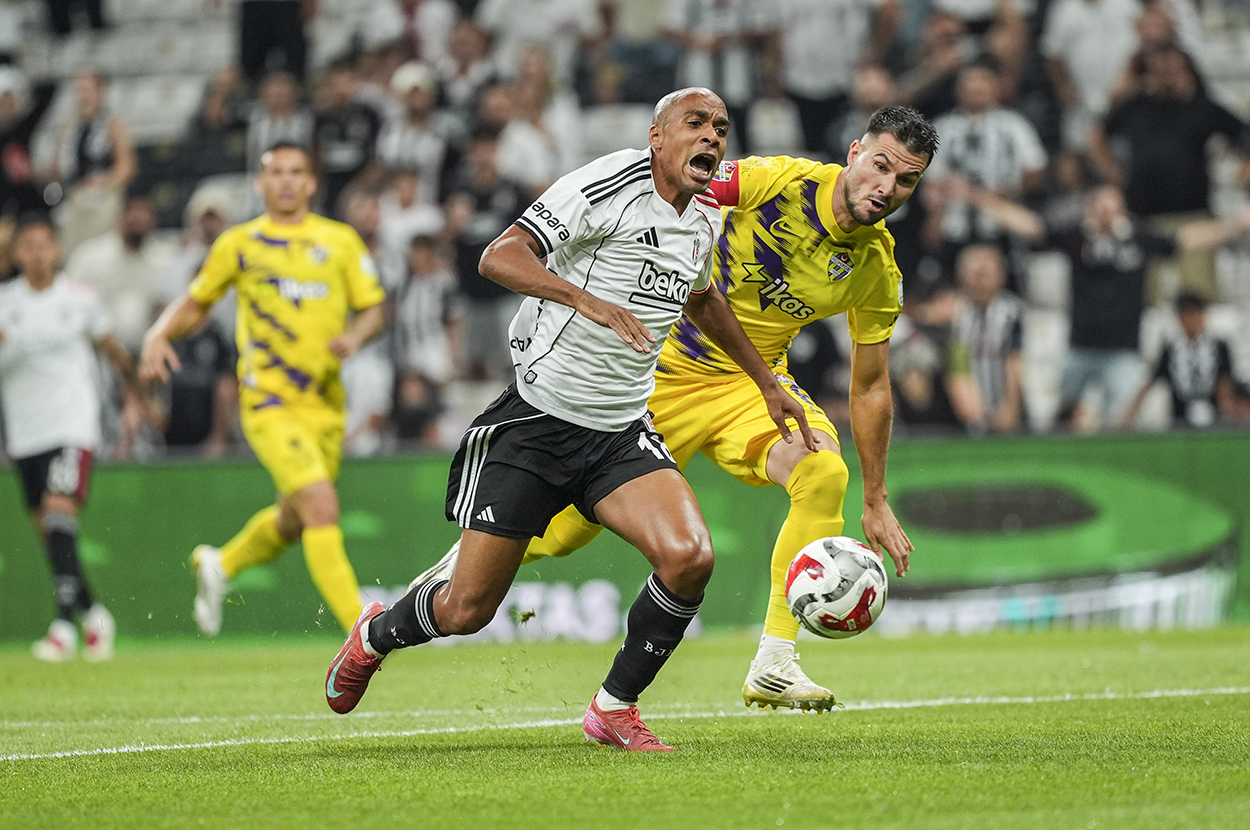 Trio ekibi noktayı koydu: Beşiktaş maçında Halil Umut Meler'in atladığı iki penaltı