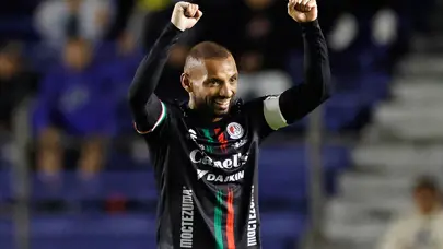 Fenerbahçe'nin eski yıldızından olay karar: Joao Pedro imza aşamasına gelen transferden vazgeçti