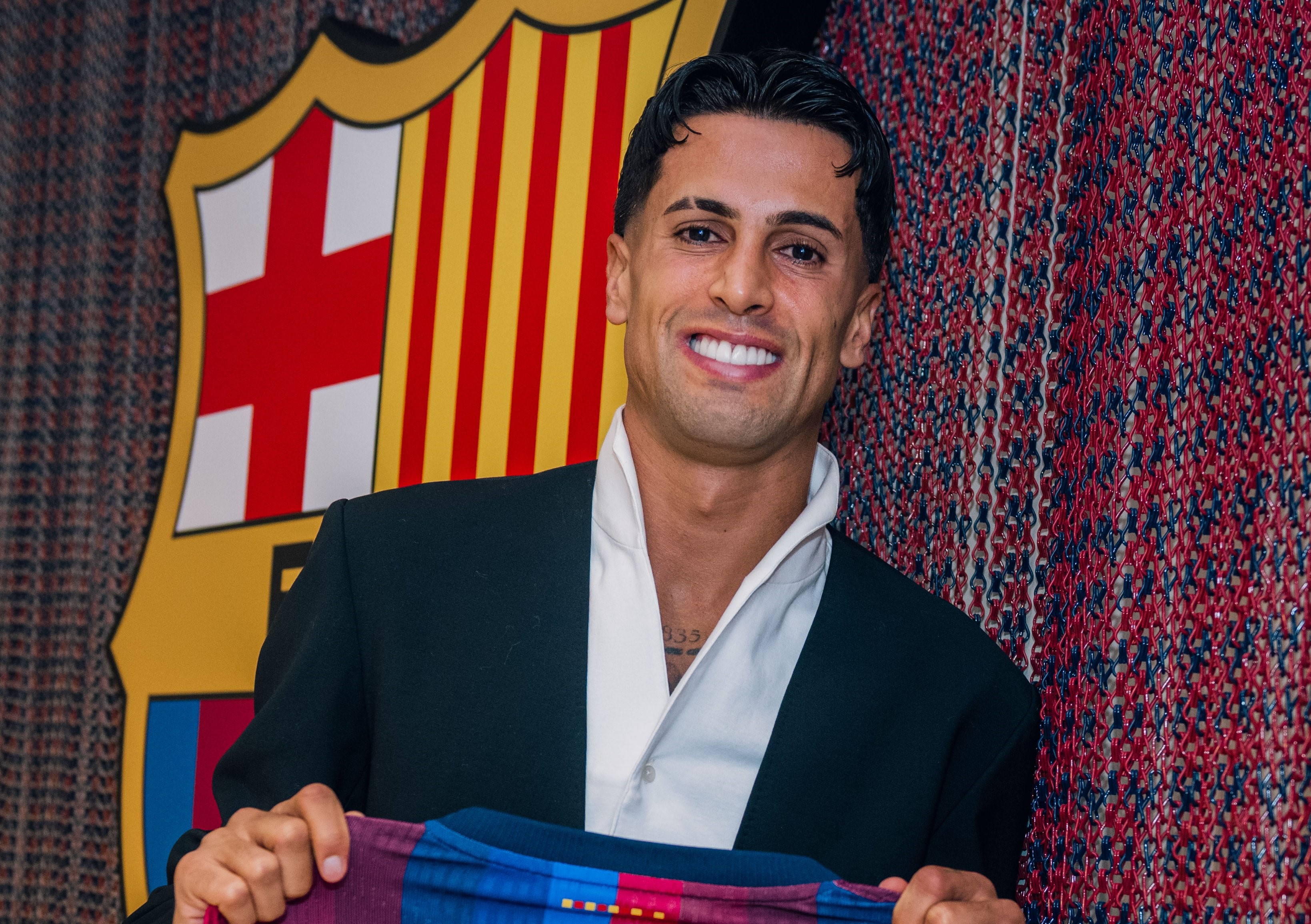 Cancelo bonservisiyle Barcelona'ya transfer oldu