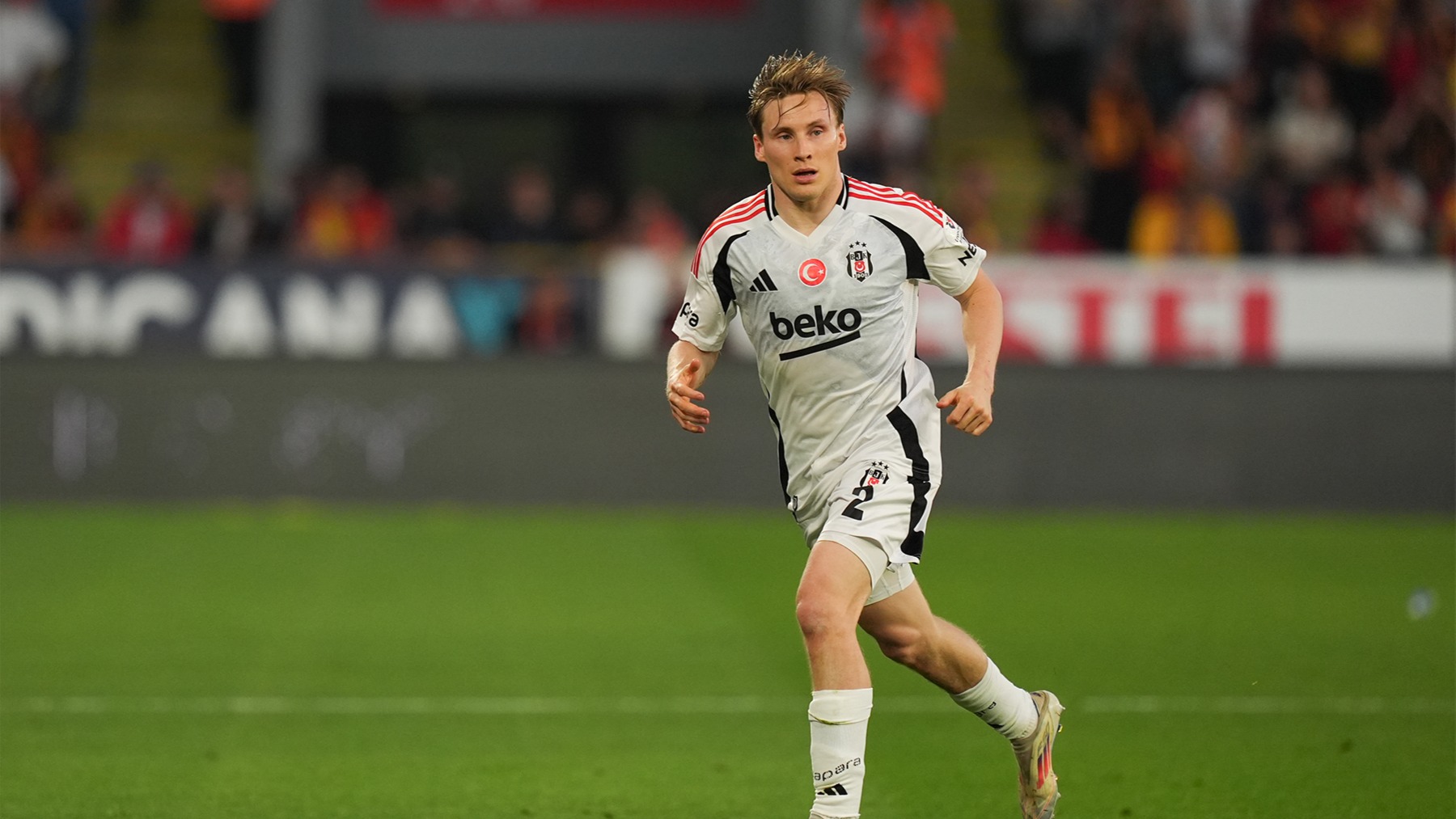 Beşiktaş'ta ayrılık: "Kulüp bul" denildi