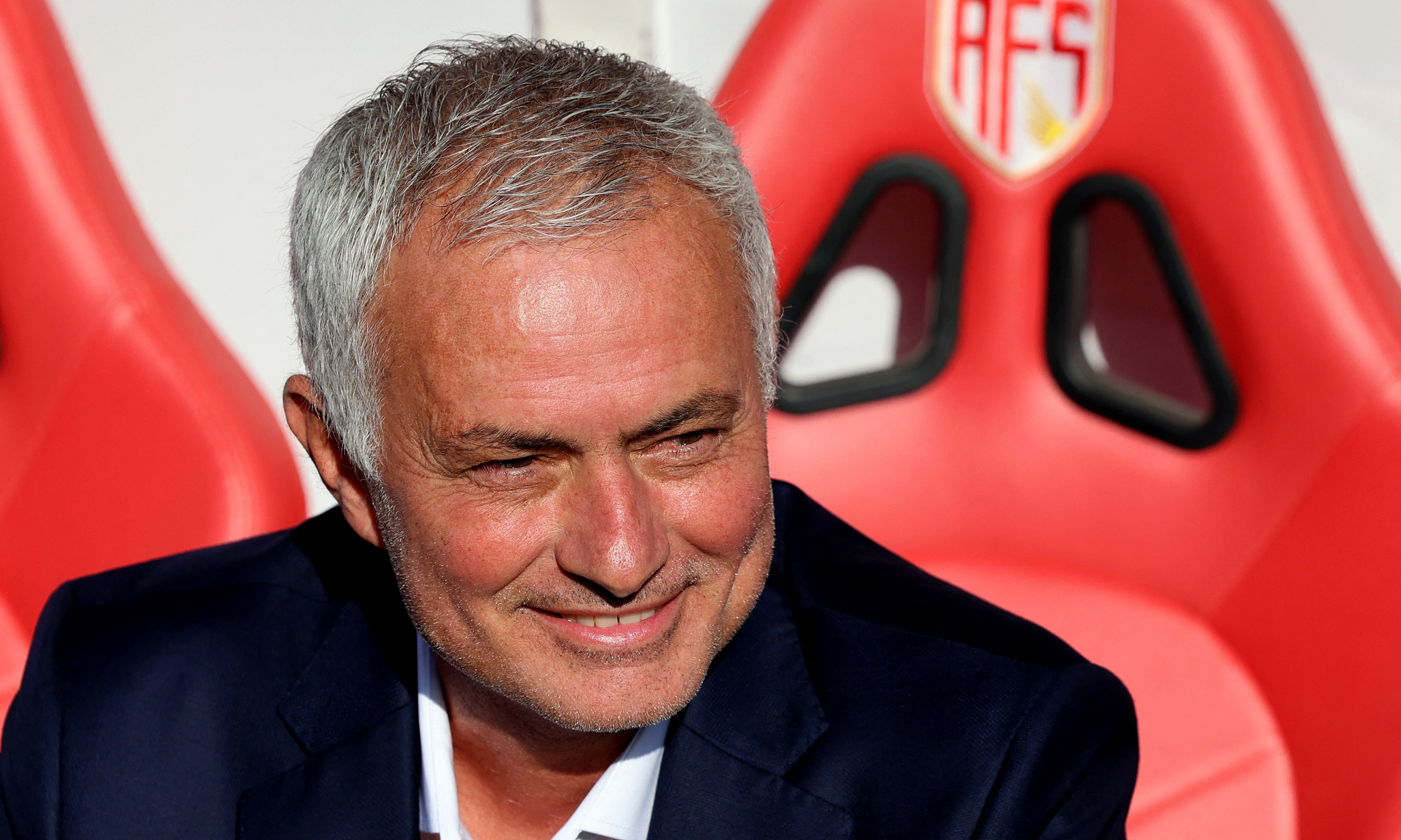 Mourinho'nun 'Özel' Başlangıcı: Fener Stresi Bitti, Benfica'yla AVS'yi Süpürdü!