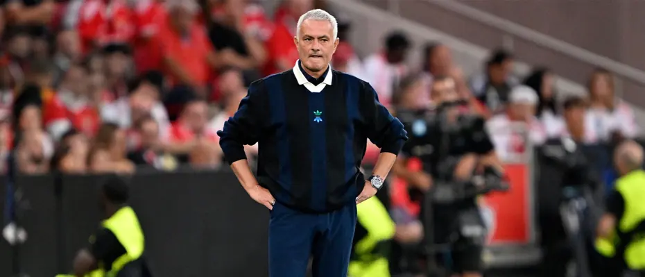 Ve Jose Mourinho'nun yeni adresi belli oldu: Uçaktan iner inmez yoğun ilgi gördü - 2