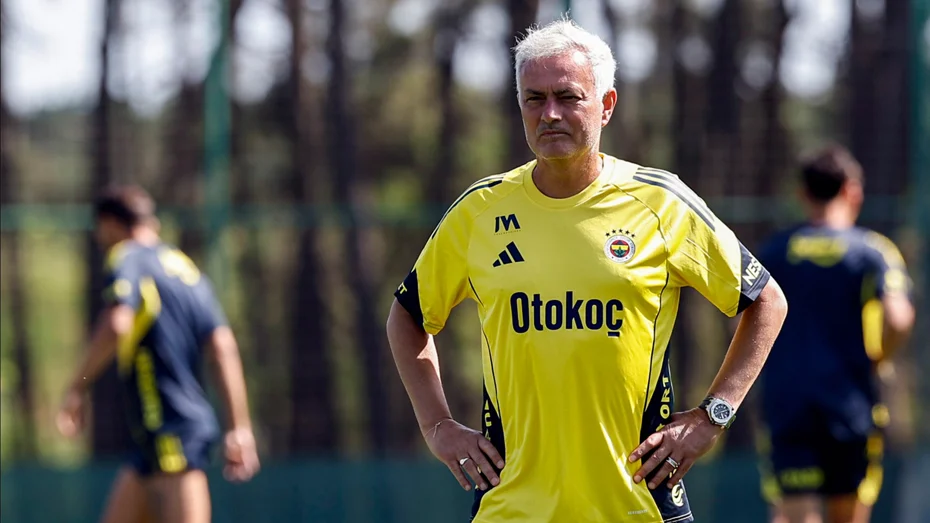 Mourinho'nun takımının en kritik parçaları geliyor: 2 yeni transfer Portekiz kampına katılıyor - 1