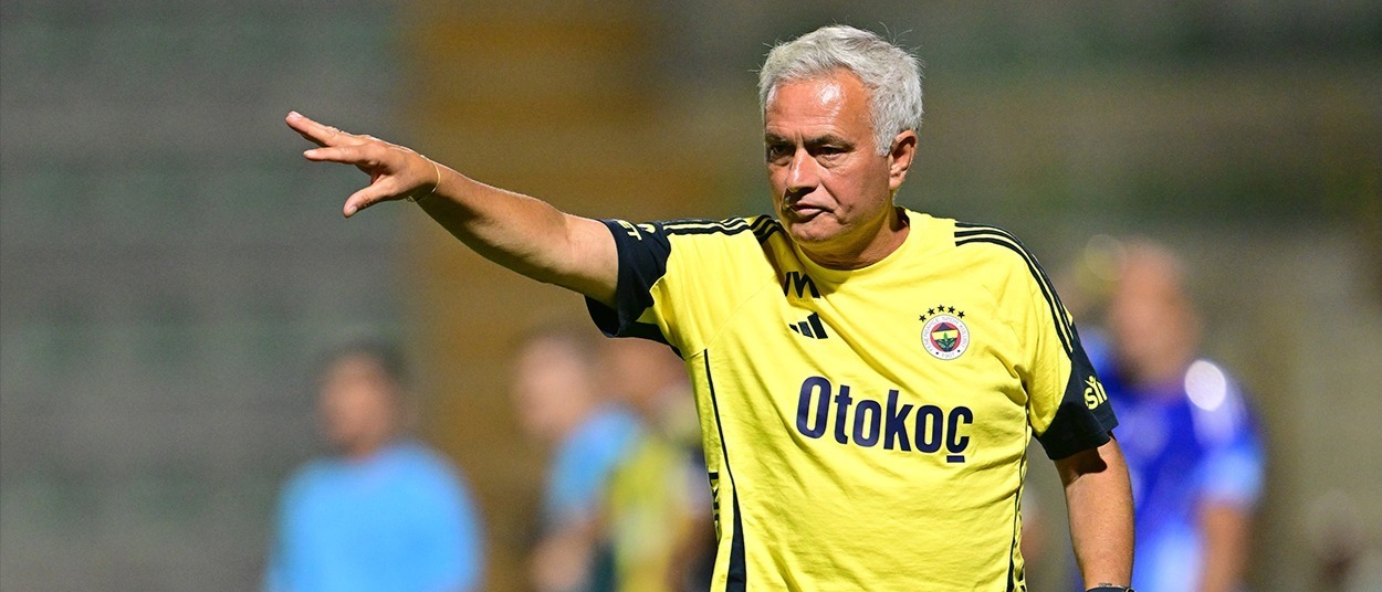 Mourinho istediği kaleciyi yönetime bildirdi: Aylardır Galatasaray'a yazılıyordu